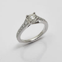 Diamond Vintage-style Solitaire Ring
